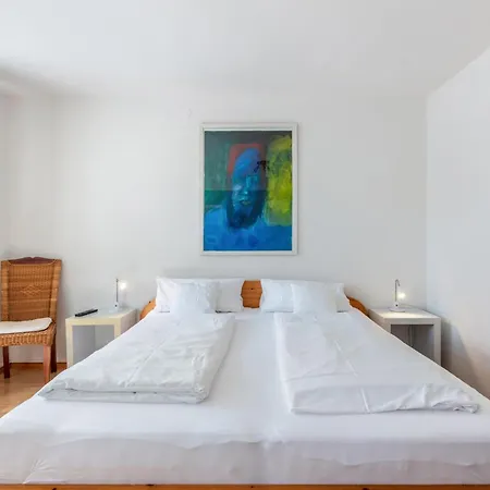 ゲストハウス Haus Am Buehl 3*